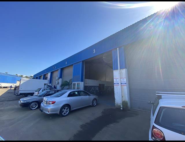 1,100M² WAREHOUSE TO LET IN SPRINGFIELD